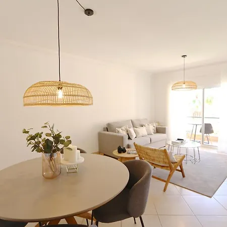 Praia Village Cd 174 - Clever Details