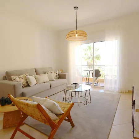 Praia Village Cd 174 - Clever Details